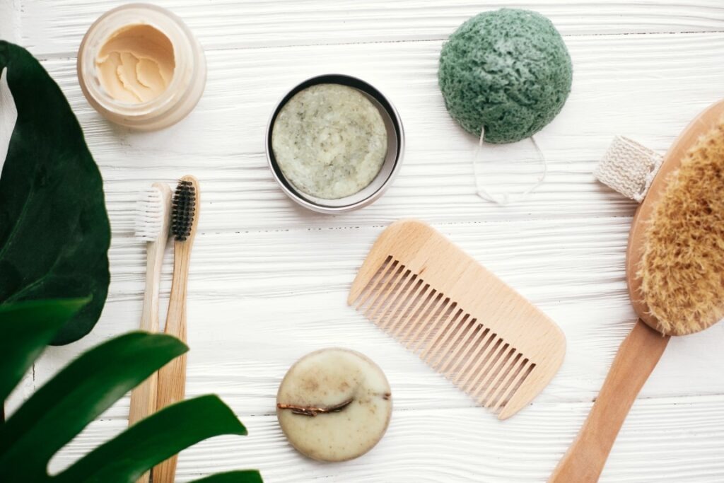 Shampoing solide et accessoires en bambou pour l'écologie