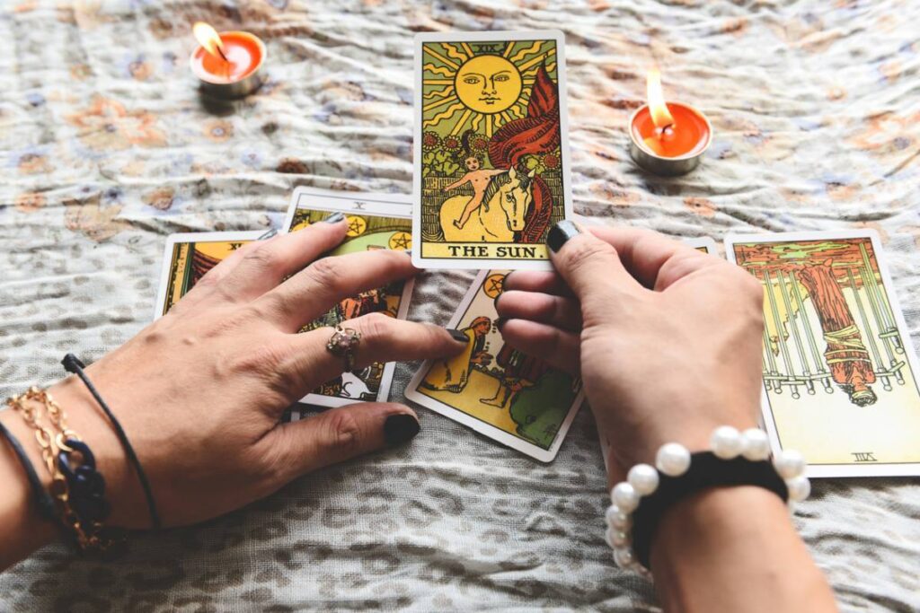 Voyance Amour - Personalized Love Psychic Consultation, Fast Response Under 12 Hours, French Book